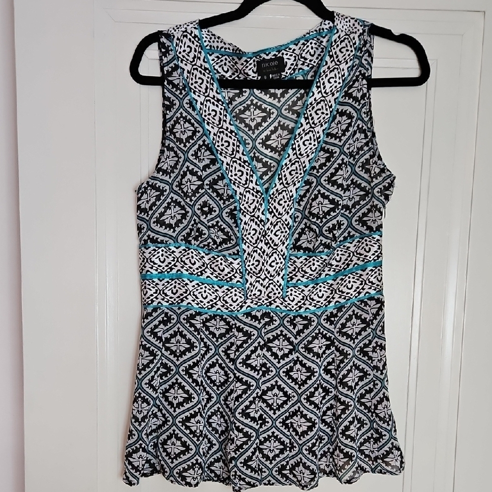 Nicole Miller Black and Blue Patterned Sleveless Blouse, Light, Sheer, Sz 8